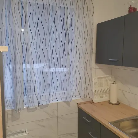 Apartament St *